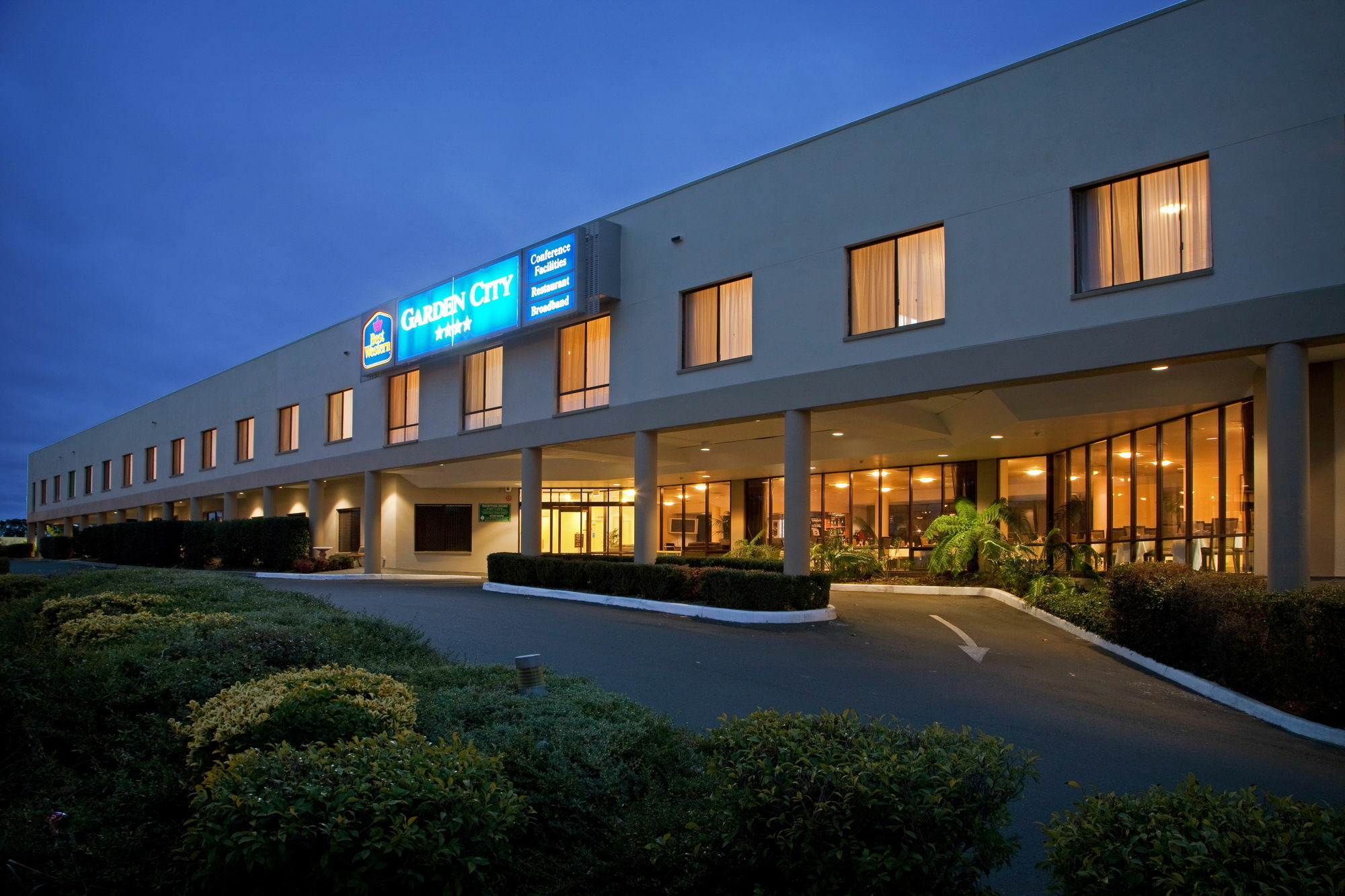 Garden City Hotel, Best Western Signature Collection Camberra Exterior foto
